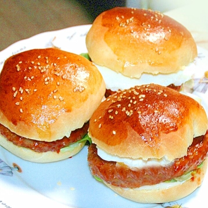 Hb使用 パン用米粉で 旨辛ハンバーガー レシピ 作り方 By Torezu 楽天レシピ